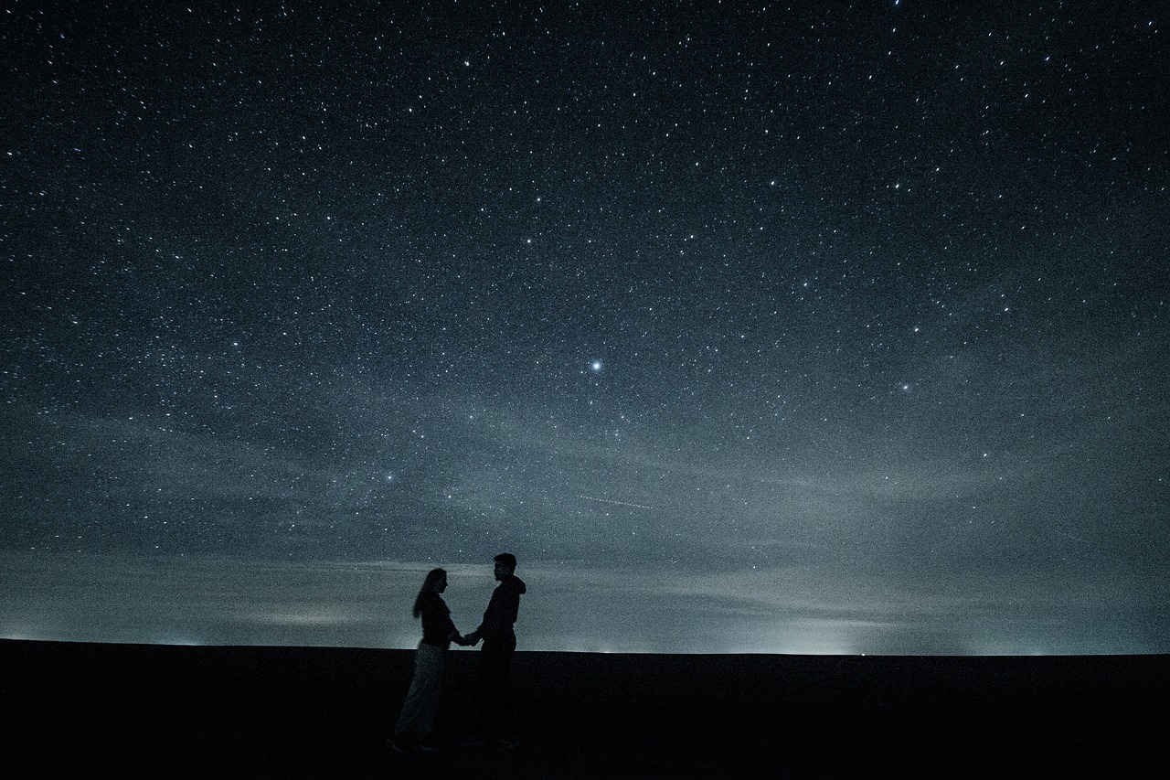 couple, love, stars-1375125.jpg